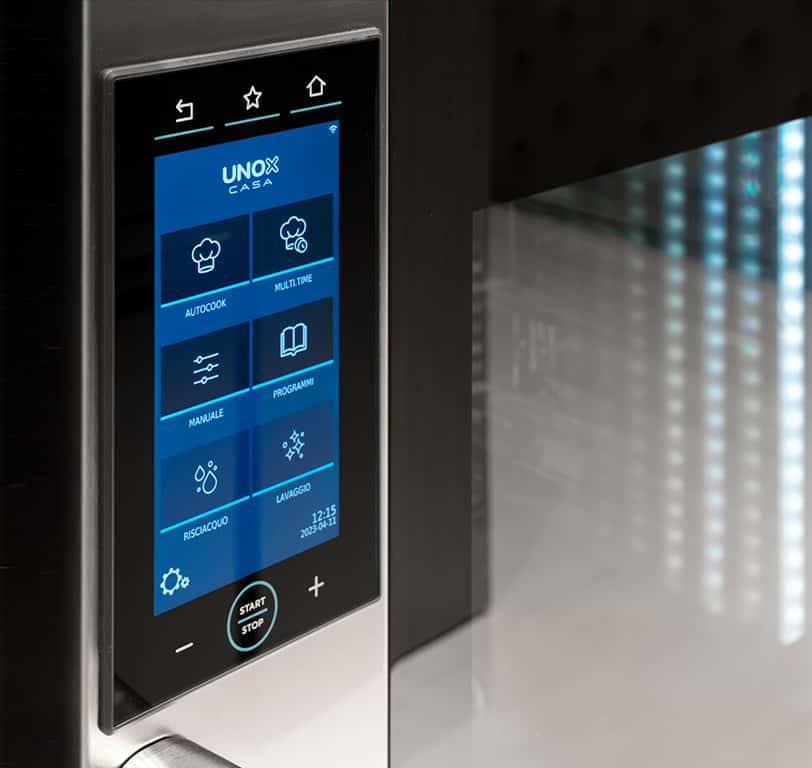 Intuitive digital control panel of SuperOven luxury ovens by Unox Casa